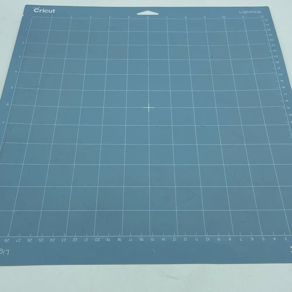 Cricut Vinyl Bundle 4 Rolls Foil Glitter Samplers Cardstock & 4 Cutting Mats